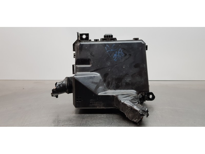 Recambio de caja reles / fusibles para mitsubishi lancer berlina (cy0) instyle referencia OEM IAM 8501A247   Recambio de caja reles / fusibles para mitsubishi lancer berlina (cy0) instyle referencia OEM IAM 8501A247