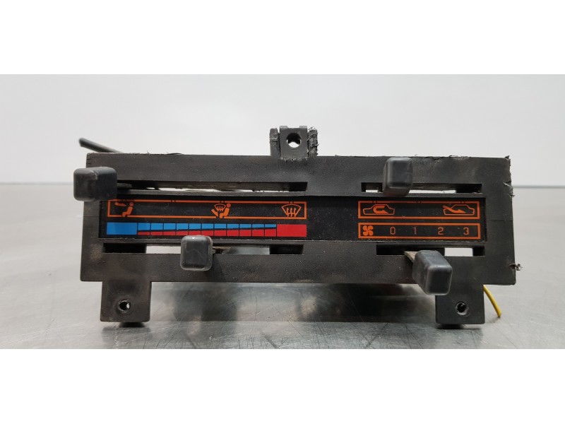 Recambio de mando calefaccion / aire acondicionado para nissan trade 100 caja cerrada, techo elevado referencia OEM IAM 81046126 Recambio de mando calefaccion / aire acondicionado para nissan trade 100 caja cerrada, techo elevado referencia OEM IAM 81046126