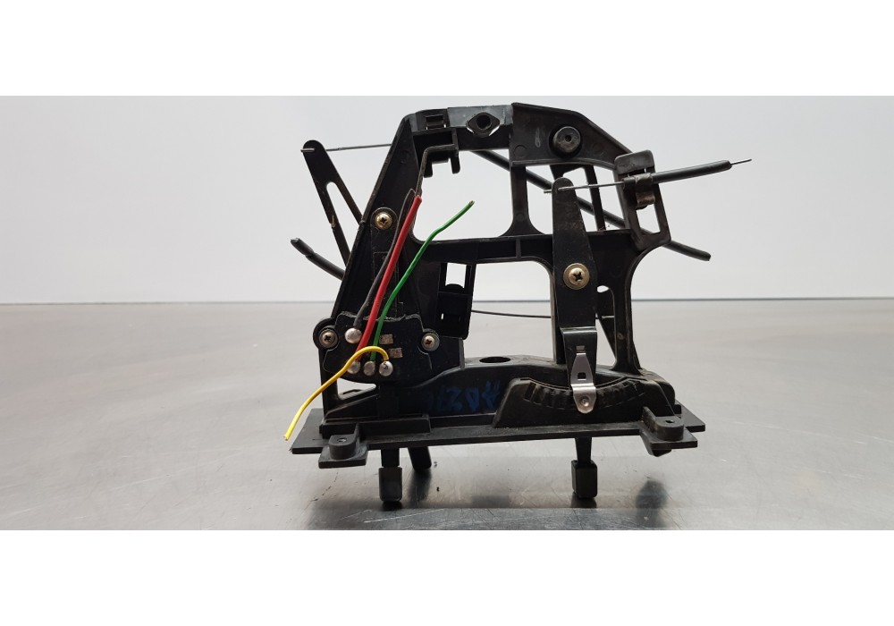 Recambio de mando calefaccion / aire acondicionado para nissan trade 100 caja cerrada, techo elevado referencia OEM IAM 81046126 Recambio de mando calefaccion / aire acondicionado para nissan trade 100 caja cerrada, techo elevado referencia OEM IAM 81046126