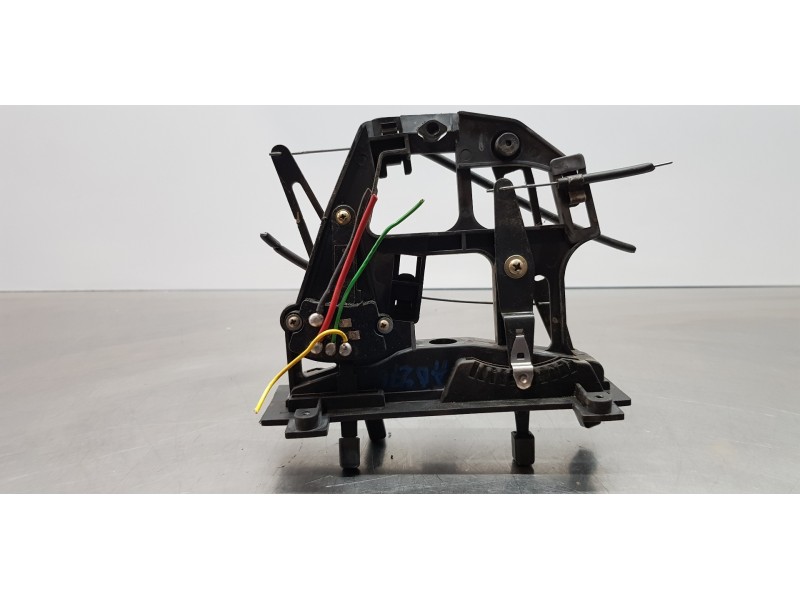 Recambio de mando calefaccion / aire acondicionado para nissan trade 100 caja cerrada, techo elevado referencia OEM IAM 81046126 Recambio de mando calefaccion / aire acondicionado para nissan trade 100 caja cerrada, techo elevado referencia OEM IAM 81046126