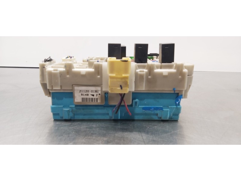 Recambio de caja reles / fusibles para mitsubishi outlander (cu0w) 2.0 4wd referencia OEM IAM MR587875  