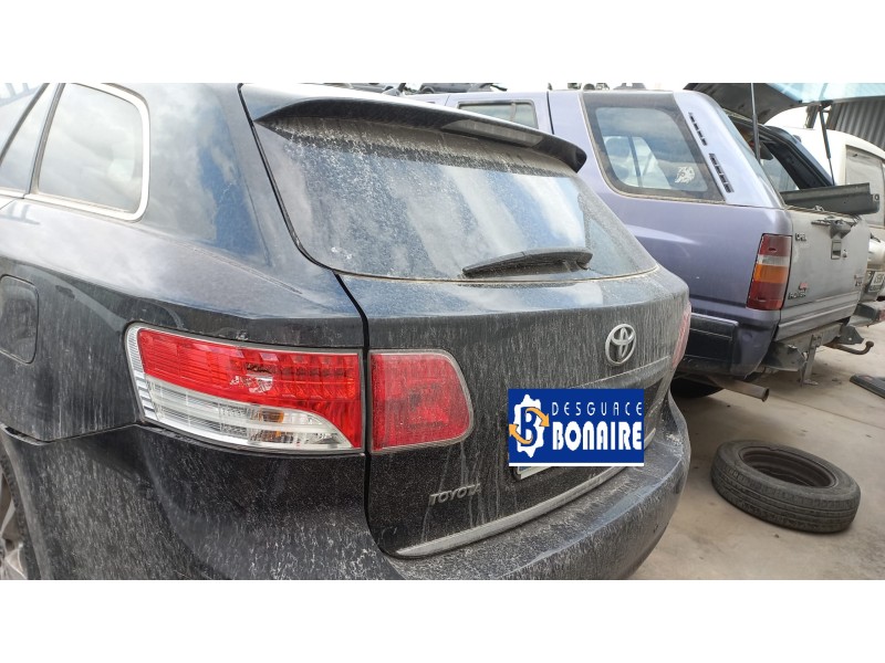 toyota avensis cross sport (t27) del año 2010