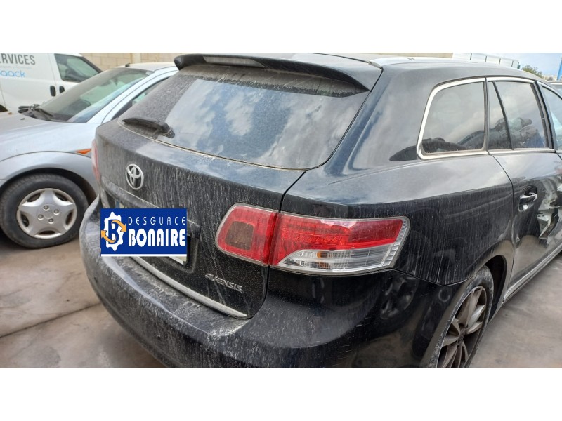 toyota avensis cross sport (t27) del año 2010