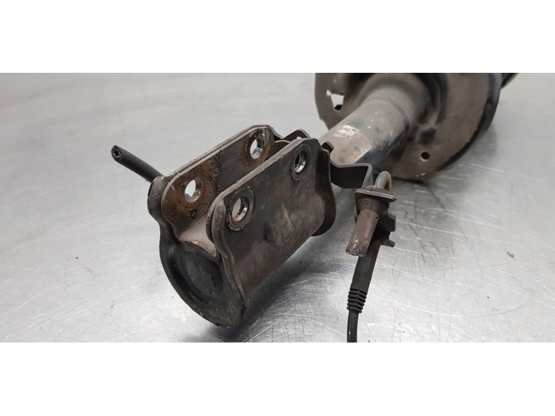 Recambio de amortiguador delantero izquierdo para dacia lodgy stepway referencia OEM IAM 543029566R   Recambio de amortiguador delantero izquierdo para dacia lodgy stepway referencia OEM IAM 543029566R