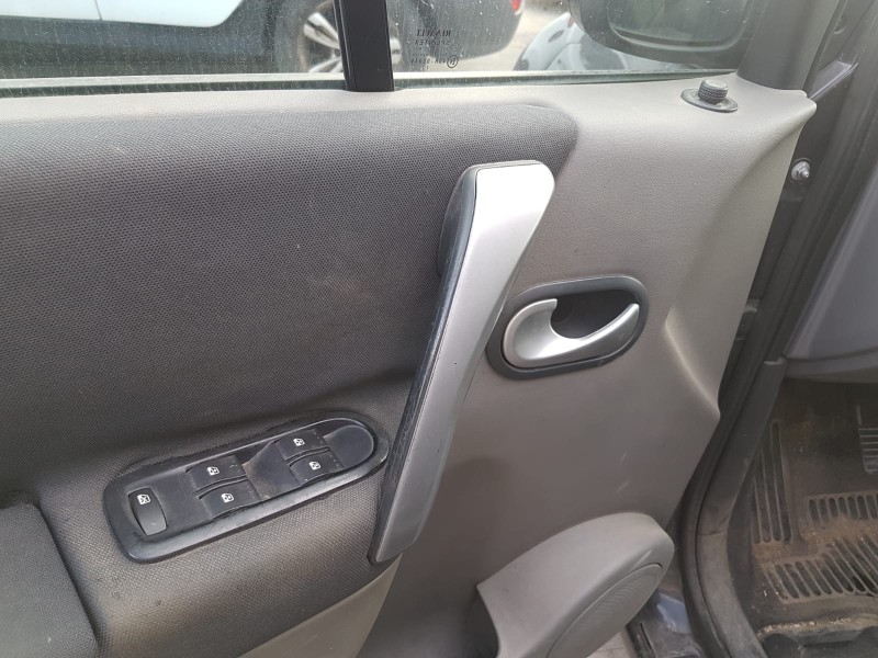 renault scenic ii del año 2008