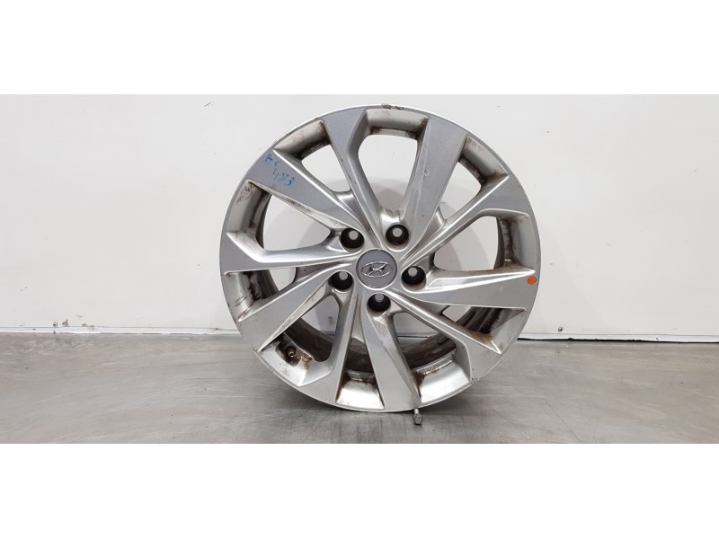 Recambio de llanta para hyundai tucson klass 2wd referencia OEM IAM 5152910D7290  