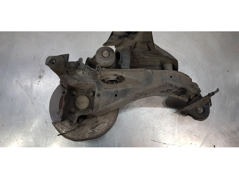 Recambio de mangueta trasera derecha para bmw serie 1 lim. (f40) 116d referencia OEM IAM 33308842880  