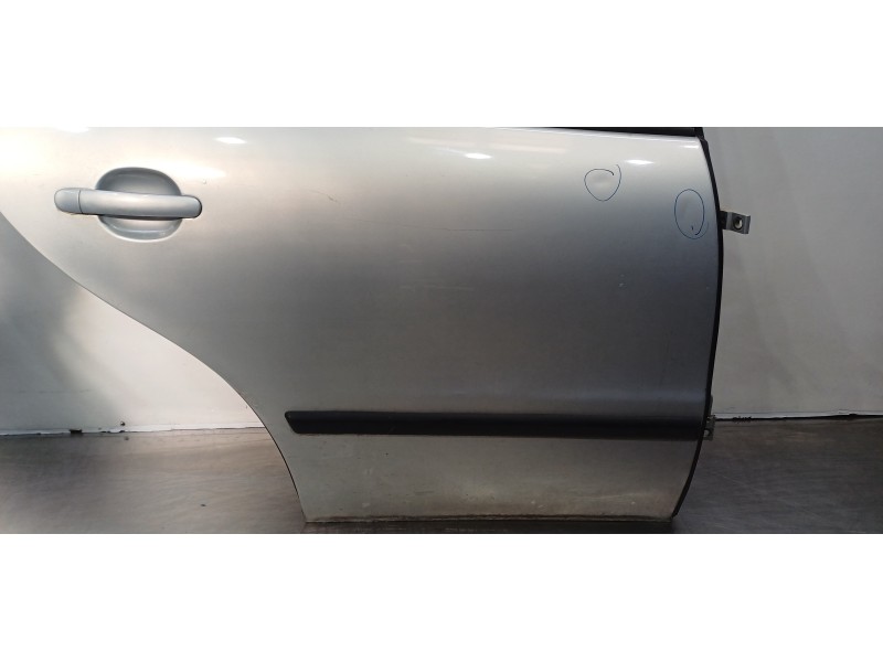 Recambio de puerta trasera derecha para seat toledo (1m2) select referencia OEM IAM 1M0833056L  