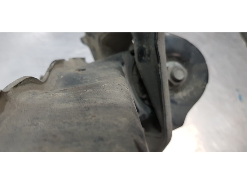 Recambio de mangueta trasera derecha para bmw serie 1 lim. (f40) 116d referencia OEM IAM 33308842880  