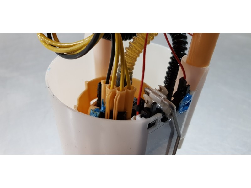 Recambio de aforador para renault espace v icon referencia OEM IAM 172023644R  