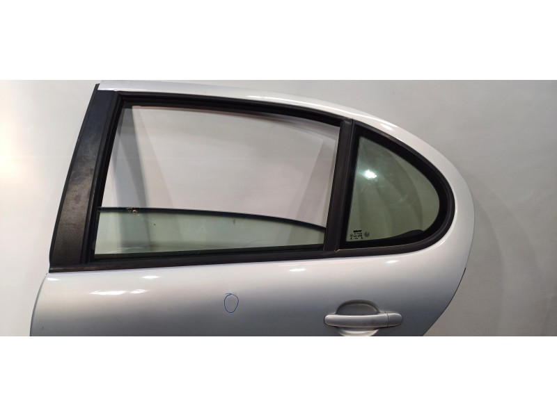 Recambio de puerta trasera izquierda para seat toledo (1m2) select referencia OEM IAM 1M0833055L  