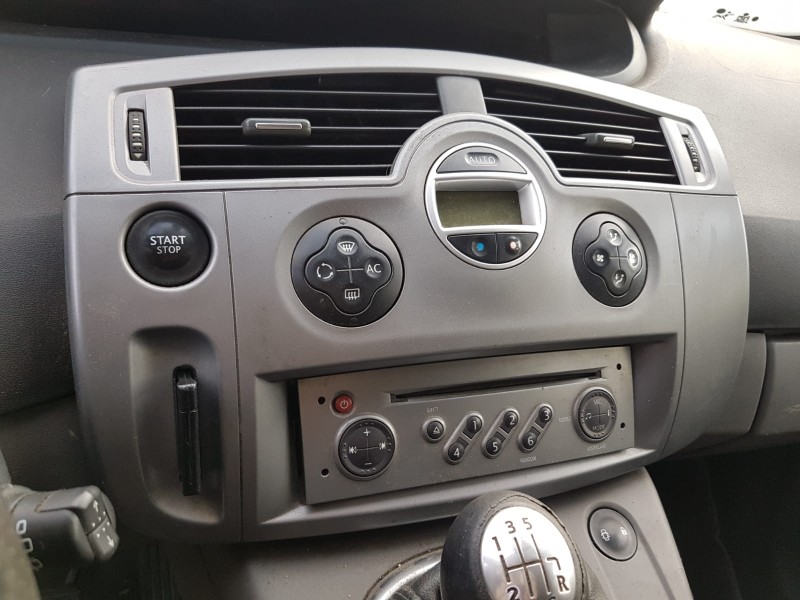 renault scenic ii del año 2008