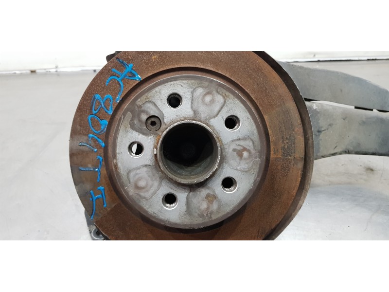 Recambio de mangueta trasera izquierda para bmw serie 1 lim. (f40) 116d referencia OEM IAM 33308842879  