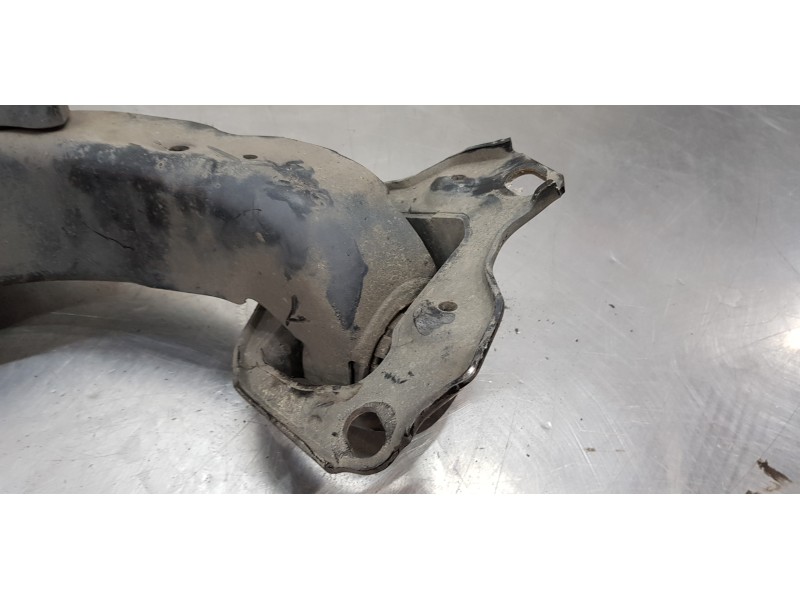 Recambio de mangueta trasera izquierda para bmw serie 1 lim. (f40) 116d referencia OEM IAM 33308842879  