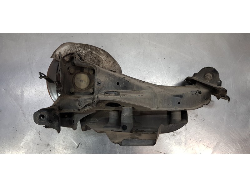 Recambio de mangueta trasera izquierda para bmw serie 1 lim. (f40) 116d referencia OEM IAM 33308842879  