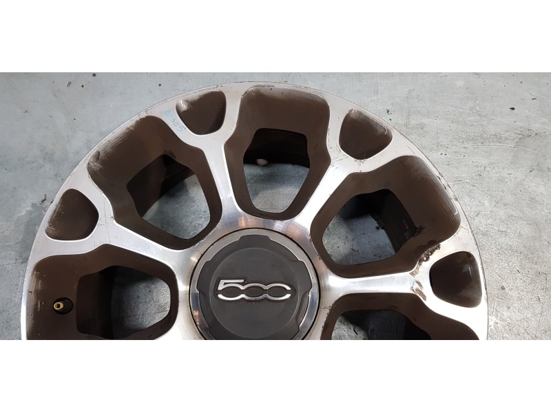 Recambio de llanta para fiat 500 l (330) urban referencia OEM IAM 735579512  