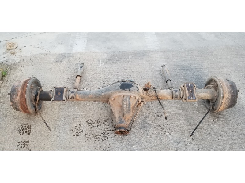 Recambio de puente trasero para nissan trade 100 caja cerrada, techo elevado referencia OEM IAM   