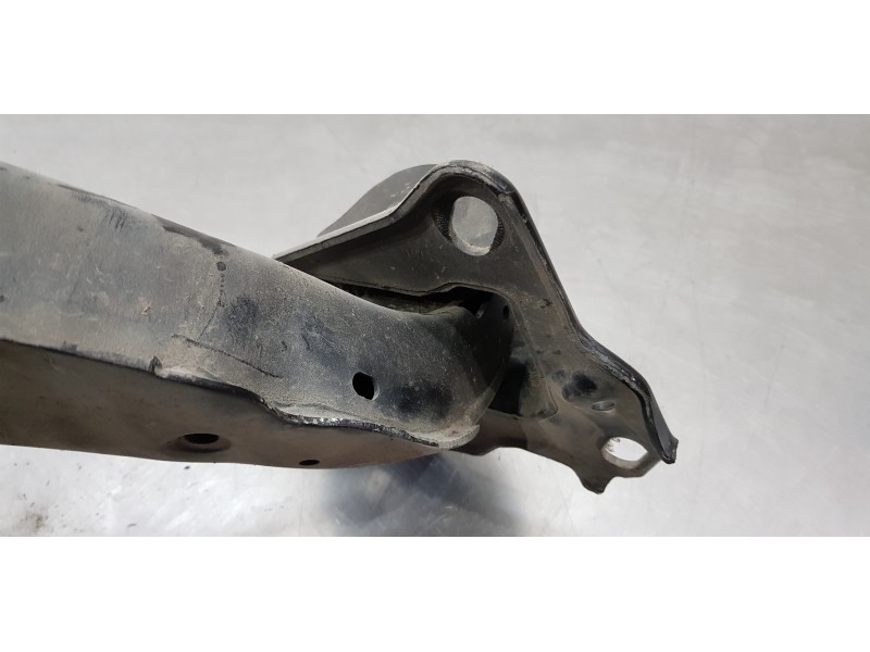 Recambio de mangueta trasera izquierda para bmw serie 1 lim. (f40) 116d referencia OEM IAM 33308842879  