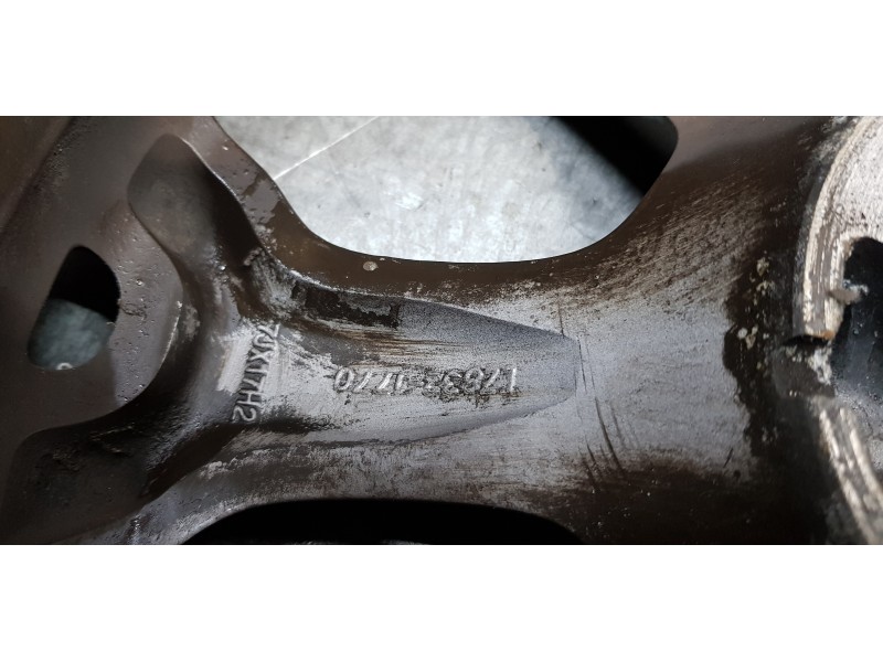 Recambio de llanta para fiat 500 l (330) urban referencia OEM IAM 735579512  