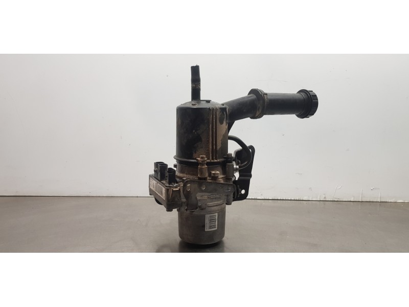 Recambio de bomba direccion para peugeot 5008 access referencia OEM IAM 1606477380  