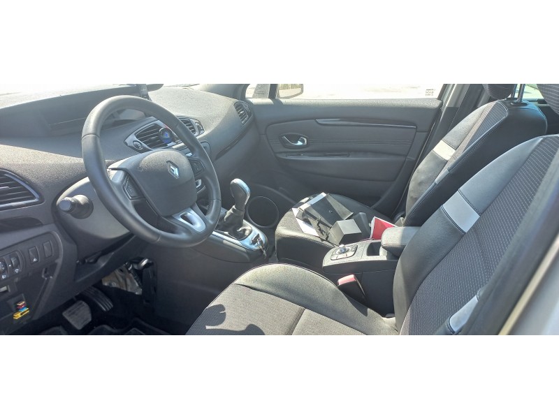 renault scenic iii del año 2011