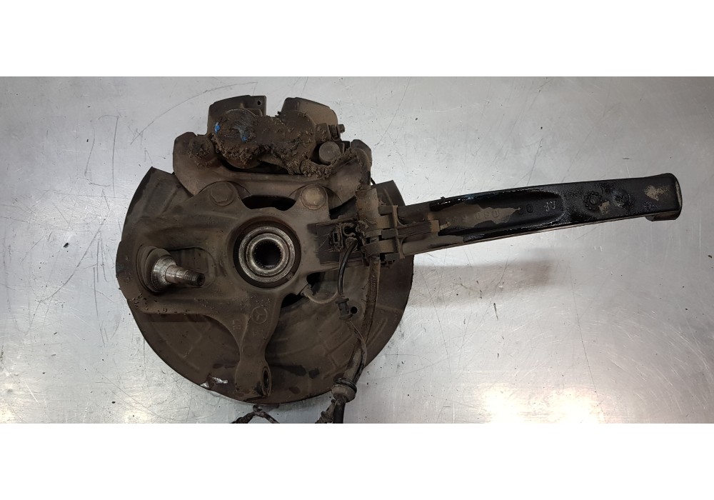 Recambio de mangueta delantera izquierda para mercedes clase r (w251) 320 cdi (251.022) referencia OEM IAM A2513301320  