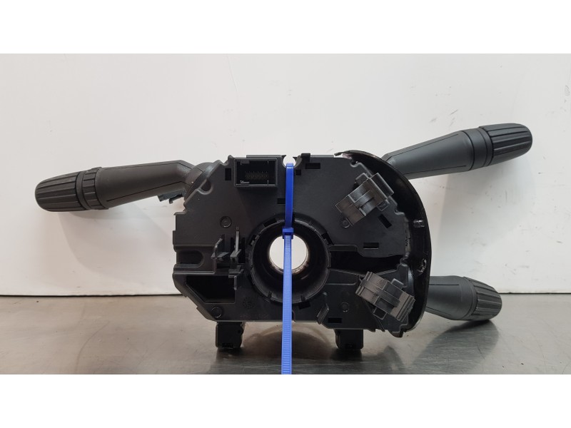 Recambio de mando multifuncion para fiat 500 l (330) urban referencia OEM IAM 735593863  