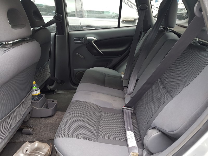 toyota rav 4 (a2) del año 2000