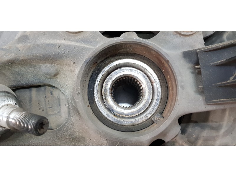 Recambio de mangueta delantera izquierda para mercedes clase r (w251) 320 cdi (251.022) referencia OEM IAM A2513301320  