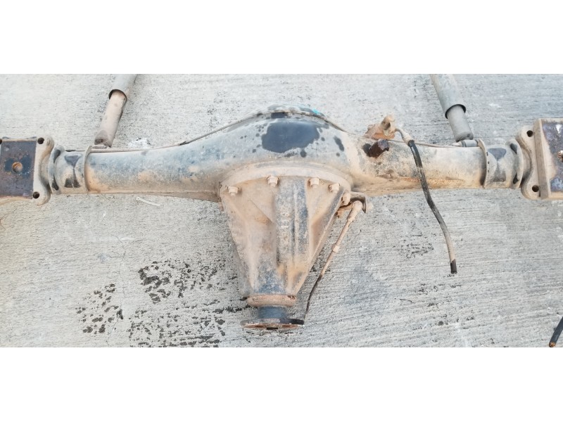 Recambio de puente trasero para nissan trade 100 caja cerrada, techo elevado referencia OEM IAM   