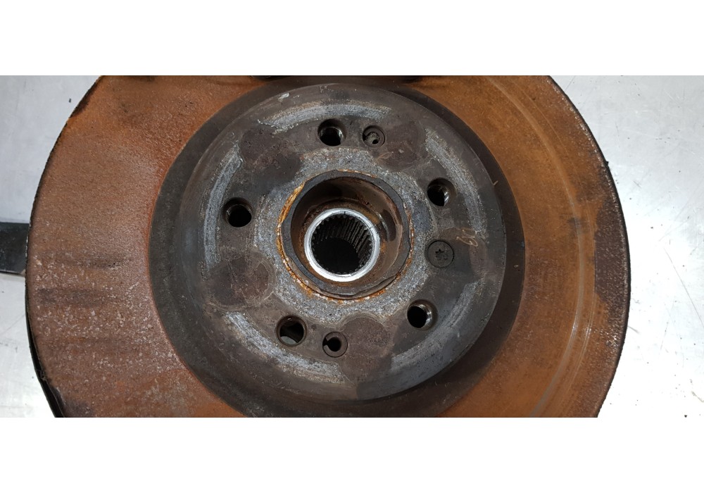 Recambio de mangueta delantera izquierda para mercedes clase r (w251) 320 cdi (251.022) referencia OEM IAM A2513301320  