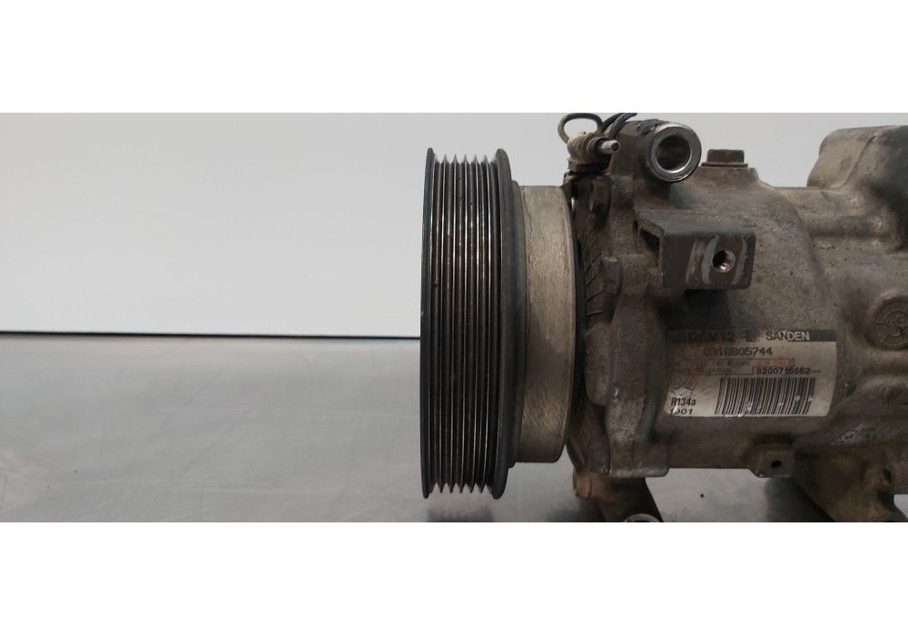 Recambio de compresor aire acondicionado para renault clio ii fase ii (b/cb0) campus referencia OEM IAM 8200716562   Recambio de compresor aire acondicionado para renault clio ii fase ii (b/cb0) campus referencia OEM IAM 8200716562