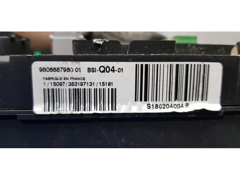 Recambio de caja reles / fusibles para citroen c4 picasso seduction referencia OEM IAM 9806687980  