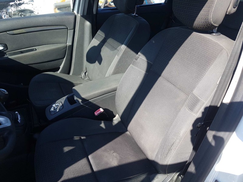 renault scenic iii del año 2010