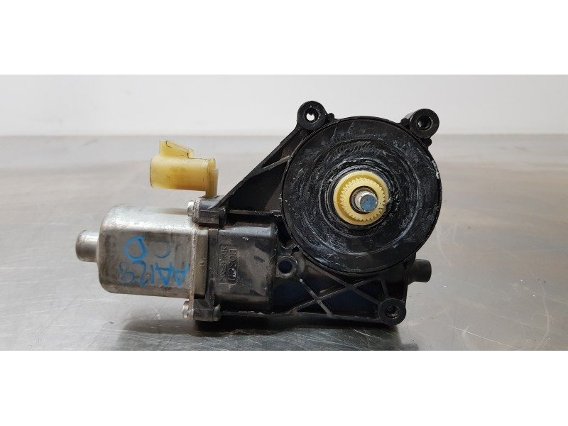 Recambio de motor elevalunas delantero derecho para chevrolet cruze lt referencia OEM IAM 95226746   Recambio de motor elevalunas delantero derecho para chevrolet cruze lt referencia OEM IAM 95226746
