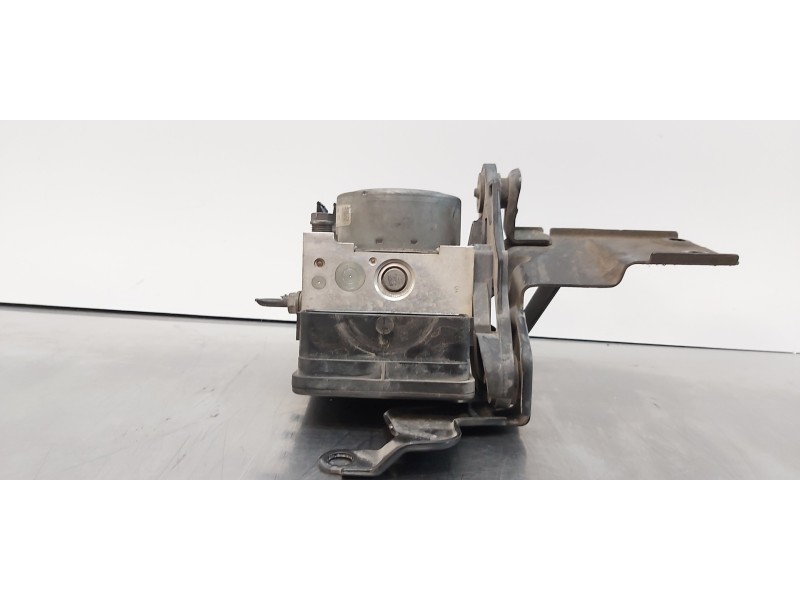 Recambio de abs para skoda superb (3v3) active referencia OEM IAM 3Q614517AB  