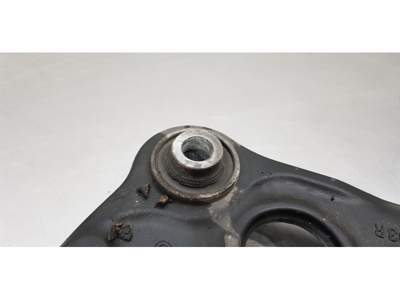Recambio de brazo suspension inferior delantero izquierdo para renault espace v icon referencia OEM IAM 545053721R  