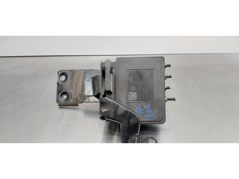 Recambio de abs para skoda superb (3v3) active referencia OEM IAM 3Q614517AB  