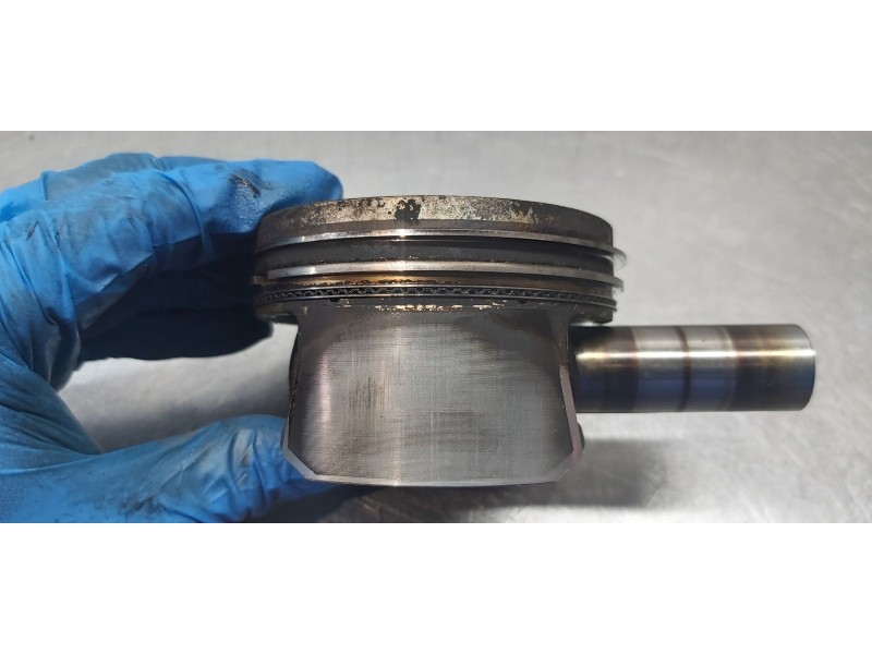 Recambio de piston para volkswagen golf vi (5k1) sport referencia OEM IAM 03C107065BF   Recambio de piston para volkswagen golf vi (5k1) sport referencia OEM IAM 03C107065BF