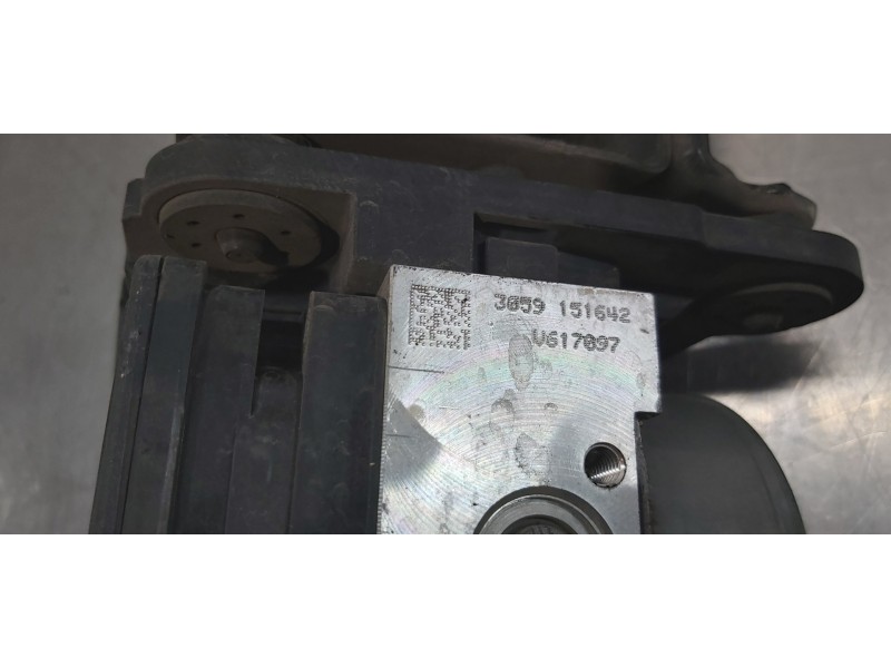 Recambio de abs para skoda superb (3v3) active referencia OEM IAM 3Q614517AB  
