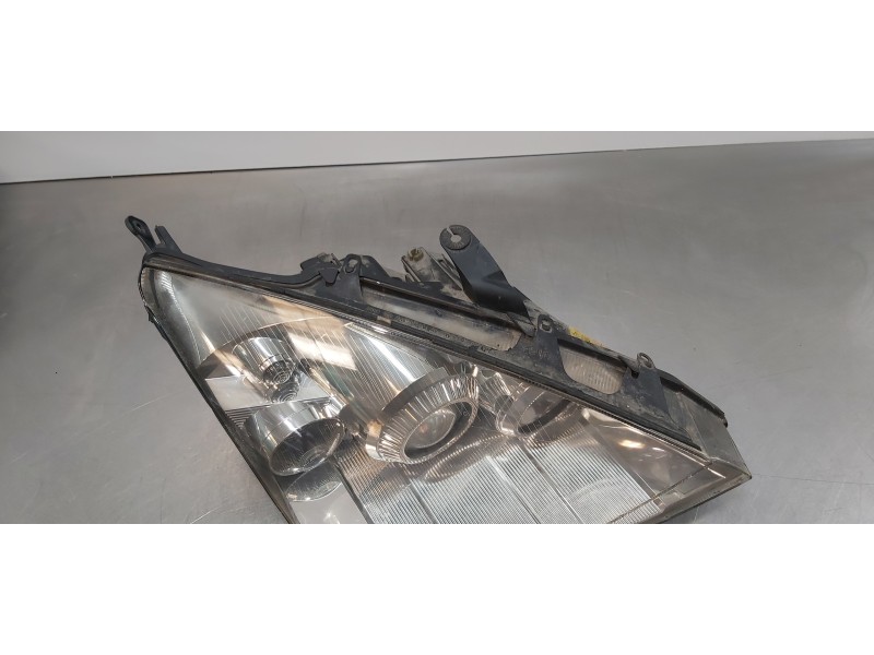 Recambio de faro derecho para ford focus berlina (cak) trend referencia OEM IAM 2M5113W029DE  