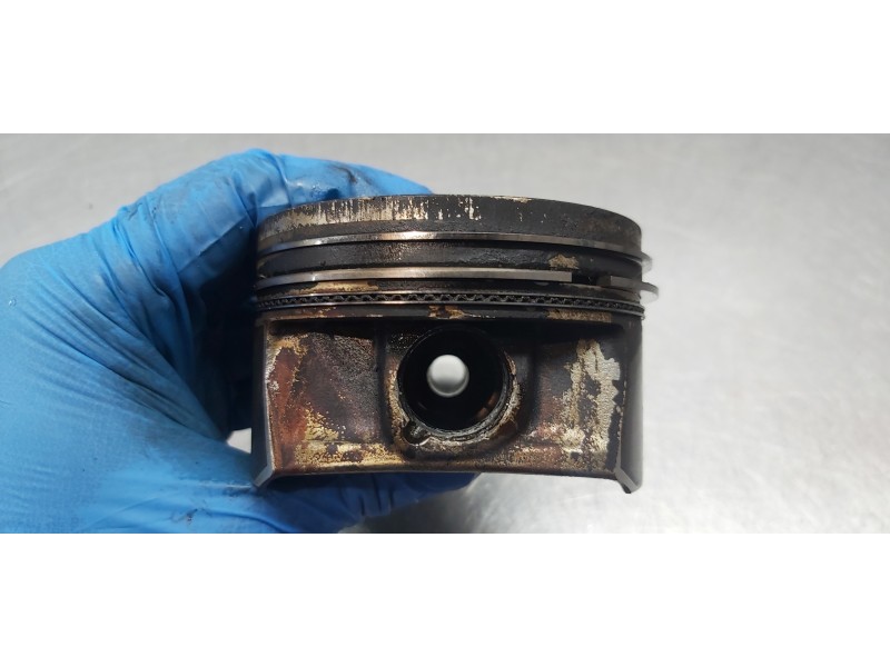 Recambio de piston para volkswagen golf vi (5k1) sport referencia OEM IAM 03C107065BF   Recambio de piston para volkswagen golf vi (5k1) sport referencia OEM IAM 03C107065BF