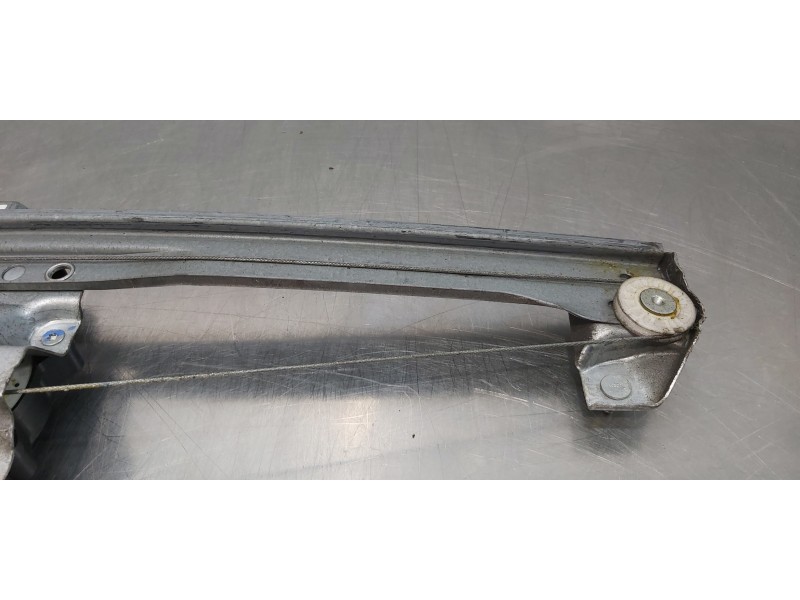 Recambio de elevalunas trasero izquierdo para dacia lodgy stepway referencia OEM IAM 827217782R   Recambio de elevalunas trasero izquierdo para dacia lodgy stepway referencia OEM IAM 827217782R