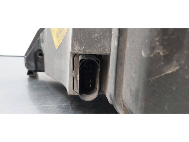 Recambio de faro derecho para ford focus berlina (cak) trend referencia OEM IAM 2M5113W029DE  