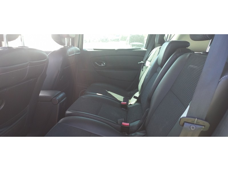 renault scenic iii del año 2011