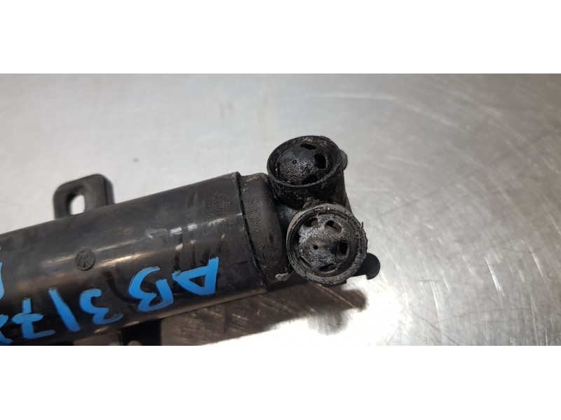 Recambio de limpia faros xenon para volkswagen passat berlina (3c2) highline referencia OEM IAM 3C0955104B  