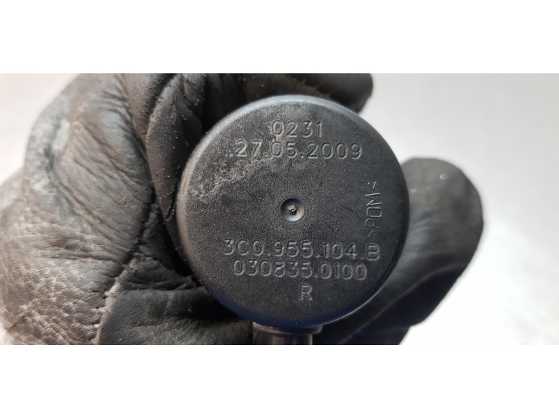 Recambio de limpia faros xenon para volkswagen passat berlina (3c2) highline referencia OEM IAM 3C0955104B  