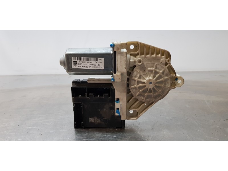 Recambio de motor elevalunas delantero derecho para seat altea xl (5p5) stylance / style referencia OEM IAM 3C0959792B   Recambio de motor elevalunas delantero derecho para seat altea xl (5p5) stylance / style referencia OEM IAM 3C0959792B