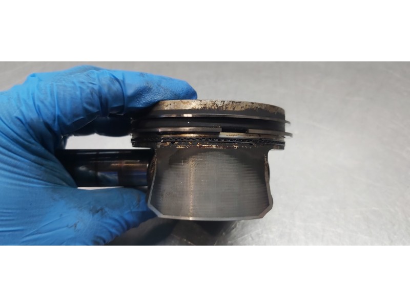 Recambio de piston para volkswagen golf vi (5k1) sport referencia OEM IAM 03C107065BF   Recambio de piston para volkswagen golf vi (5k1) sport referencia OEM IAM 03C107065BF
