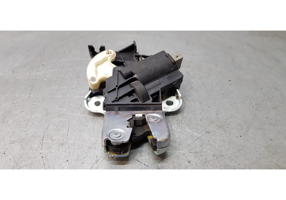 Recambio de cerradura maletero / porton para audi a4 ber. (b8) s line sportpaket / plus referencia OEM IAM 4F5827505D  